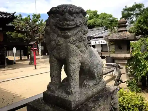 足高神社の狛犬