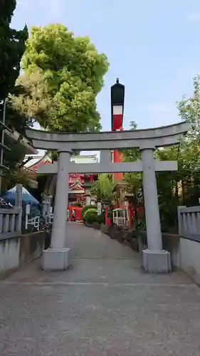 京濱伏見稲荷神社の鳥居