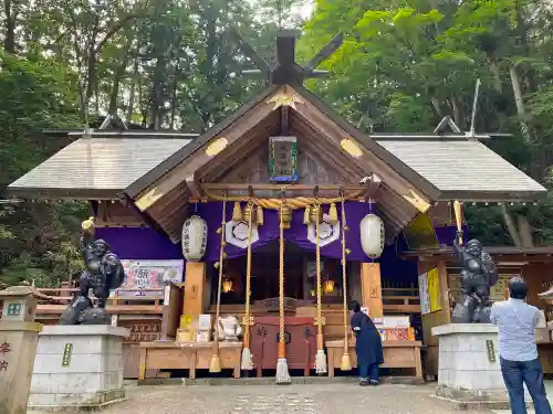 中之嶽神社の本殿