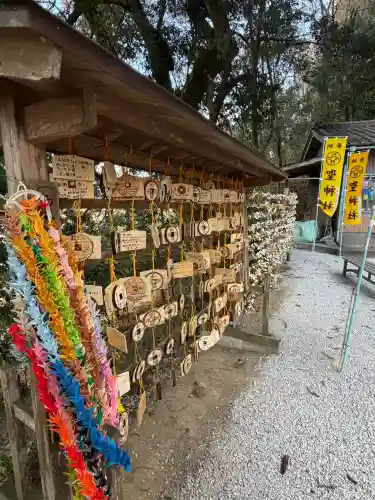 聖神社の{uncategorized: "未分類", other: "その他", undefined: "問題あり", building: "その他建物", grave: "お墓", sacred_gate: "鳥居", guardian: "狛犬", statue: "像", buddha: "仏像", history: "歴史", nature: "自然", garden: "庭園", animal: "動物", pagoda: "塔", temizu: "手水舎", mountain_gate: "山門・神門", sanctuary: "本殿・本堂", subordinate: "末社・摂社", art: "芸術", scenery: "景色", jizo: "地蔵", ema: "絵馬", goshuin: "御朱印", omikuji: "おみくじ", items: "授与品その他", amulet: "お守り", goshuincho: "御朱印帳", eats: "食事", festival: "お祭り", votive_dance: "神楽", shichigosan: "七五三参", wedding: "結婚式", experience: "体験その他", initially: "初詣", around: "周辺", anti_infection: "感染症対策"}