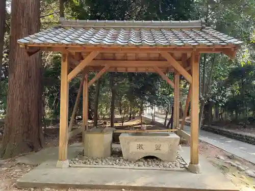 須加神社の{uncategorized: "未分類", other: "その他", undefined: "問題あり", building: "その他建物", grave: "お墓", sacred_gate: "鳥居", guardian: "狛犬", statue: "像", buddha: "仏像", history: "歴史", nature: "自然", garden: "庭園", animal: "動物", pagoda: "塔", temizu: "手水舎", mountain_gate: "山門・神門", sanctuary: "本殿・本堂", subordinate: "末社・摂社", art: "芸術", scenery: "景色", jizo: "地蔵", ema: "絵馬", goshuin: "御朱印", omikuji: "おみくじ", items: "授与品その他", amulet: "お守り", goshuincho: "御朱印帳", eats: "食事", festival: "お祭り", votive_dance: "神楽", shichigosan: "七五三参", wedding: "結婚式", experience: "体験その他", initially: "初詣", around: "周辺", anti_infection: "感染症対策"}