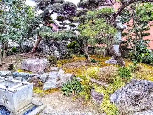 久遠山 阿弥陀寺の庭園