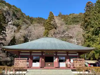 鳳来寺の本殿・本堂
