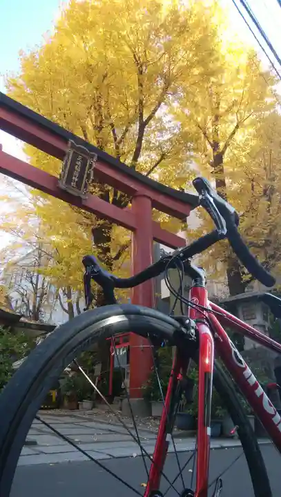 三崎稲荷神社の鳥居