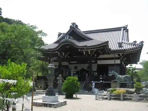 橘寺の本殿・本堂
