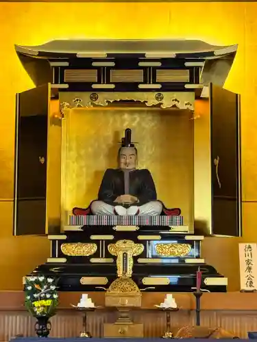 増上寺の{uncategorized: "未分類", other: "その他", undefined: "問題あり", building: "その他建物", grave: "お墓", sacred_gate: "鳥居", guardian: "狛犬", statue: "像", buddha: "仏像", history: "歴史", nature: "自然", garden: "庭園", animal: "動物", pagoda: "塔", temizu: "手水舎", mountain_gate: "山門・神門", sanctuary: "本殿・本堂", subordinate: "末社・摂社", art: "芸術", scenery: "景色", jizo: "地蔵", ema: "絵馬", goshuin: "御朱印", omikuji: "おみくじ", items: "授与品その他", amulet: "お守り", goshuincho: "御朱印帳", eats: "食事", festival: "お祭り", votive_dance: "神楽", shichigosan: "七五三参", wedding: "結婚式", experience: "体験その他", initially: "初詣", around: "周辺", anti_infection: "感染症対策"}