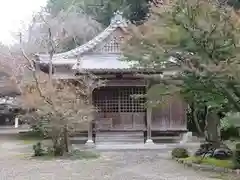 観音寺の本殿