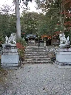 小椋神社の{uncategorized: "未分類", other: "その他", undefined: "問題あり", building: "その他建物", grave: "お墓", sacred_gate: "鳥居", guardian: "狛犬", statue: "像", buddha: "仏像", history: "歴史", nature: "自然", garden: "庭園", animal: "動物", pagoda: "塔", temizu: "手水舎", mountain_gate: "山門・神門", sanctuary: "本殿・本堂", subordinate: "末社・摂社", art: "芸術", scenery: "景色", jizo: "地蔵", ema: "絵馬", goshuin: "御朱印", omikuji: "おみくじ", items: "授与品その他", amulet: "お守り", goshuincho: "御朱印帳", eats: "食事", festival: "お祭り", votive_dance: "神楽", shichigosan: "七五三参", wedding: "結婚式", experience: "体験その他", initially: "初詣", around: "周辺", anti_infection: "感染症対策"}