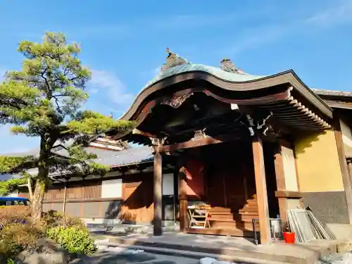 萬徳寺の本殿・本堂