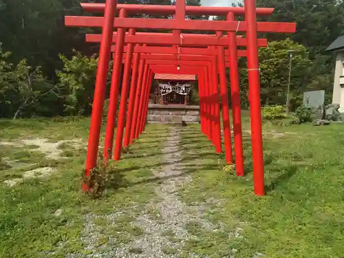 中富豊受稲荷大神の鳥居