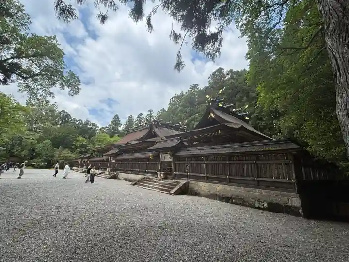 熊野本宮大社の{uncategorized: "未分類", other: "その他", undefined: "問題あり", building: "その他建物", grave: "お墓", sacred_gate: "鳥居", guardian: "狛犬", statue: "像", buddha: "仏像", history: "歴史", nature: "自然", garden: "庭園", animal: "動物", pagoda: "塔", temizu: "手水舎", mountain_gate: "山門・神門", sanctuary: "本殿・本堂", subordinate: "末社・摂社", art: "芸術", scenery: "景色", jizo: "地蔵", ema: "絵馬", goshuin: "御朱印", omikuji: "おみくじ", items: "授与品その他", amulet: "お守り", goshuincho: "御朱印帳", eats: "食事", festival: "お祭り", votive_dance: "神楽", shichigosan: "七五三参", wedding: "結婚式", experience: "体験その他", initially: "初詣", around: "周辺", anti_infection: "感染症対策"}