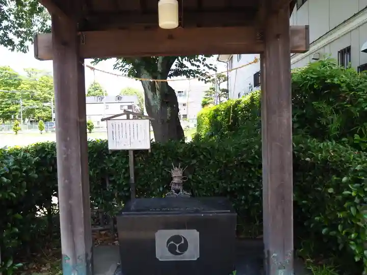 諏訪神社の手水舎