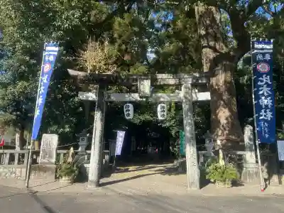 比木神社の{uncategorized: "未分類", other: "その他", undefined: "問題あり", building: "その他建物", grave: "お墓", sacred_gate: "鳥居", guardian: "狛犬", statue: "像", buddha: "仏像", history: "歴史", nature: "自然", garden: "庭園", animal: "動物", pagoda: "塔", temizu: "手水舎", mountain_gate: "山門・神門", sanctuary: "本殿・本堂", subordinate: "末社・摂社", art: "芸術", scenery: "景色", jizo: "地蔵", ema: "絵馬", goshuin: "御朱印", omikuji: "おみくじ", items: "授与品その他", amulet: "お守り", goshuincho: "御朱印帳", eats: "食事", festival: "お祭り", votive_dance: "神楽", shichigosan: "七五三参", wedding: "結婚式", experience: "体験その他", initially: "初詣", around: "周辺", anti_infection: "感染症対策"}