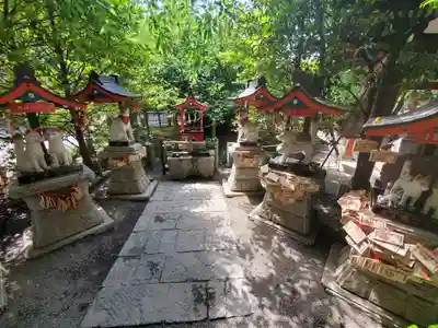 冠稲荷神社の末社・摂社