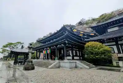 長谷寺の{uncategorized: "未分類", other: "その他", undefined: "問題あり", building: "その他建物", grave: "お墓", sacred_gate: "鳥居", guardian: "狛犬", statue: "像", buddha: "仏像", history: "歴史", nature: "自然", garden: "庭園", animal: "動物", pagoda: "塔", temizu: "手水舎", mountain_gate: "山門・神門", sanctuary: "本殿・本堂", subordinate: "末社・摂社", art: "芸術", scenery: "景色", jizo: "地蔵", ema: "絵馬", goshuin: "御朱印", omikuji: "おみくじ", items: "授与品その他", amulet: "お守り", goshuincho: "御朱印帳", eats: "食事", festival: "お祭り", votive_dance: "神楽", shichigosan: "七五三参", wedding: "結婚式", experience: "体験その他", initially: "初詣", around: "周辺", anti_infection: "感染症対策"}