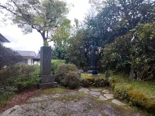 本還寺の像