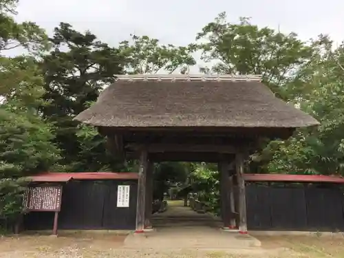 延命寺の山門