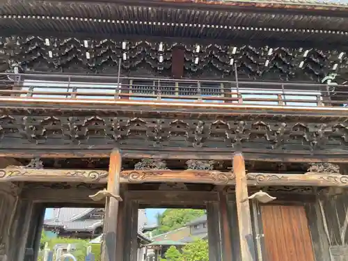 新善光寺の山門・神門