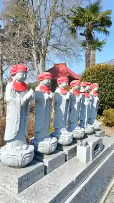 大雲寺の{uncategorized: "未分類", other: "その他", undefined: "問題あり", building: "その他建物", grave: "お墓", sacred_gate: "鳥居", guardian: "狛犬", statue: "像", buddha: "仏像", history: "歴史", nature: "自然", garden: "庭園", animal: "動物", pagoda: "塔", temizu: "手水舎", mountain_gate: "山門・神門", sanctuary: "本殿・本堂", subordinate: "末社・摂社", art: "芸術", scenery: "景色", jizo: "地蔵", ema: "絵馬", goshuin: "御朱印", omikuji: "おみくじ", items: "授与品その他", amulet: "お守り", goshuincho: "御朱印帳", eats: "食事", festival: "お祭り", votive_dance: "神楽", shichigosan: "七五三参", wedding: "結婚式", experience: "体験その他", initially: "初詣", around: "周辺", anti_infection: "感染症対策"}