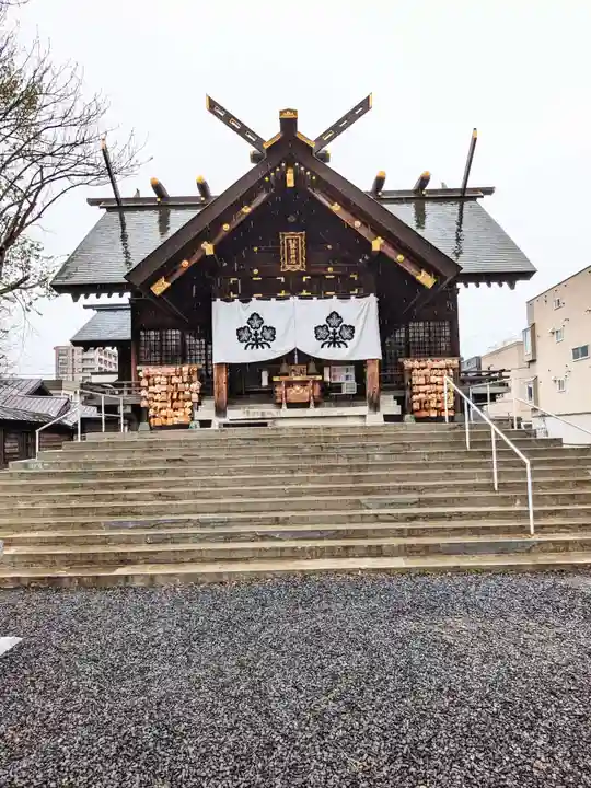 札幌諏訪神社の本殿・本堂