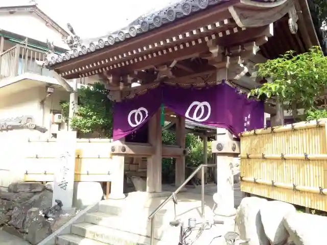 神宮寺の山門