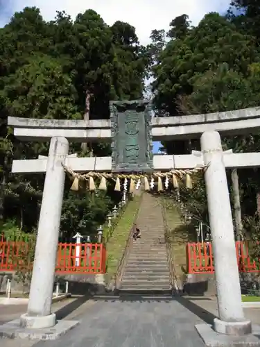 志波彦神社・鹽竈神社の鳥居