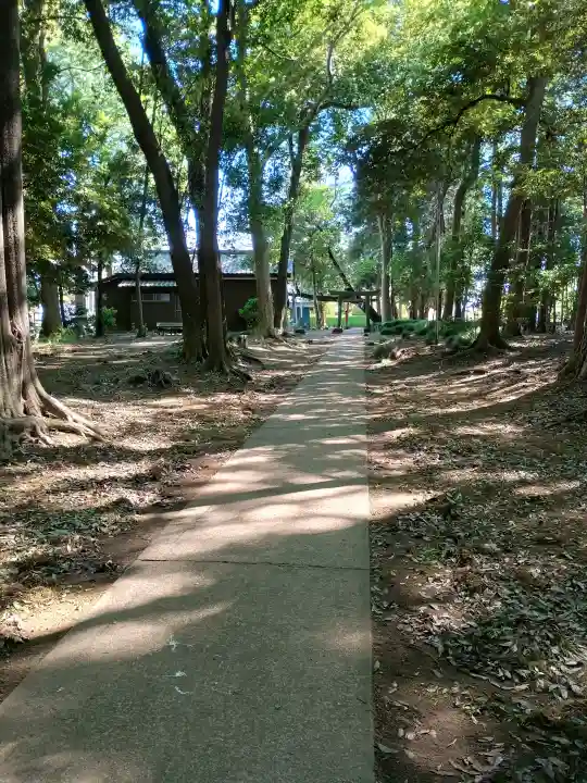 香取神社の{uncategorized: "未分類", other: "その他", undefined: "問題あり", building: "その他建物", grave: "お墓", sacred_gate: "鳥居", guardian: "狛犬", statue: "像", buddha: "仏像", history: "歴史", nature: "自然", garden: "庭園", animal: "動物", pagoda: "塔", temizu: "手水舎", mountain_gate: "山門・神門", sanctuary: "本殿・本堂", subordinate: "末社・摂社", art: "芸術", scenery: "景色", jizo: "地蔵", ema: "絵馬", goshuin: "御朱印", omikuji: "おみくじ", items: "授与品その他", amulet: "お守り", goshuincho: "御朱印帳", eats: "食事", festival: "お祭り", votive_dance: "神楽", shichigosan: "七五三参", wedding: "結婚式", experience: "体験その他", initially: "初詣", around: "周辺", anti_infection: "感染症対策"}