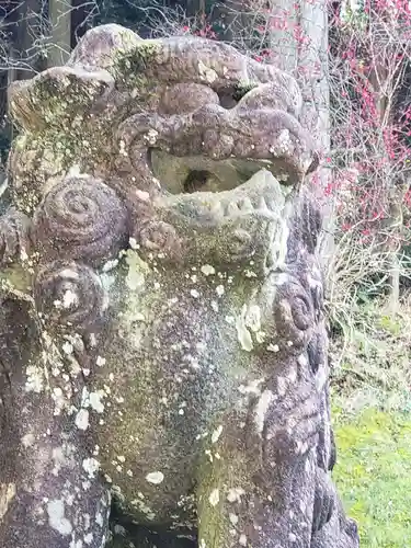 雄神神社の狛犬