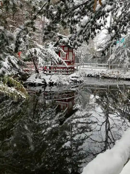 白石神社の庭園