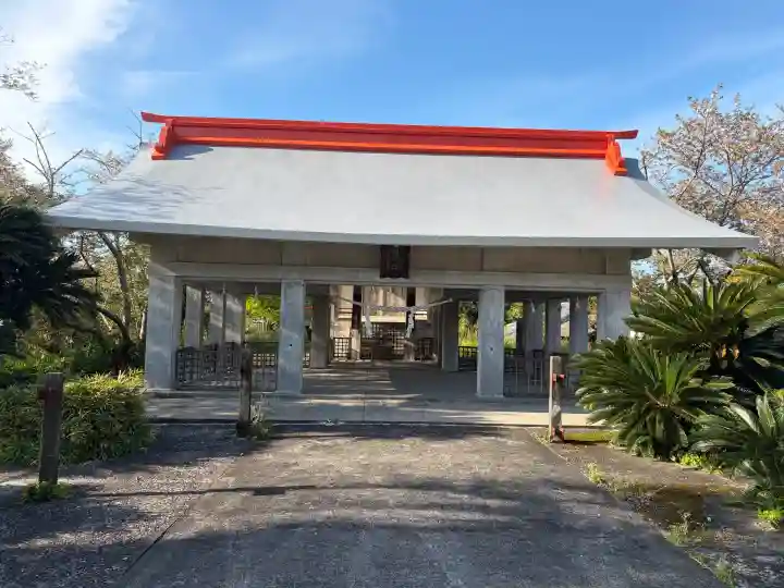 伊作護国神社の{uncategorized: "未分類", other: "その他", undefined: "問題あり", building: "その他建物", grave: "お墓", sacred_gate: "鳥居", guardian: "狛犬", statue: "像", buddha: "仏像", history: "歴史", nature: "自然", garden: "庭園", animal: "動物", pagoda: "塔", temizu: "手水舎", mountain_gate: "山門・神門", sanctuary: "本殿・本堂", subordinate: "末社・摂社", art: "芸術", scenery: "景色", jizo: "地蔵", ema: "絵馬", goshuin: "御朱印", omikuji: "おみくじ", items: "授与品その他", amulet: "お守り", goshuincho: "御朱印帳", eats: "食事", festival: "お祭り", votive_dance: "神楽", shichigosan: "七五三参", wedding: "結婚式", experience: "体験その他", initially: "初詣", around: "周辺", anti_infection: "感染症対策"}