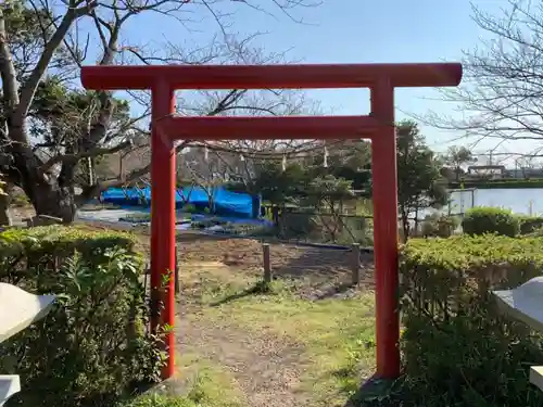 袖ヶ浦弁財天の鳥居