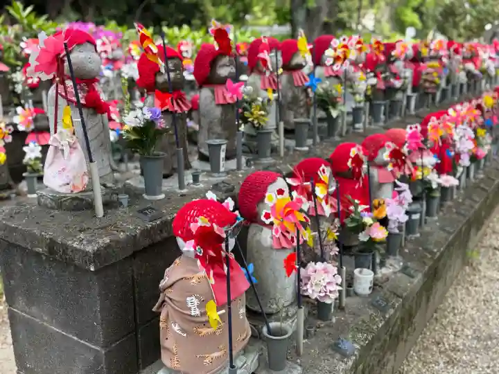 増上寺の{uncategorized: "未分類", other: "その他", undefined: "問題あり", building: "その他建物", grave: "お墓", sacred_gate: "鳥居", guardian: "狛犬", statue: "像", buddha: "仏像", history: "歴史", nature: "自然", garden: "庭園", animal: "動物", pagoda: "塔", temizu: "手水舎", mountain_gate: "山門・神門", sanctuary: "本殿・本堂", subordinate: "末社・摂社", art: "芸術", scenery: "景色", jizo: "地蔵", ema: "絵馬", goshuin: "御朱印", omikuji: "おみくじ", items: "授与品その他", amulet: "お守り", goshuincho: "御朱印帳", eats: "食事", festival: "お祭り", votive_dance: "神楽", shichigosan: "七五三参", wedding: "結婚式", experience: "体験その他", initially: "初詣", around: "周辺", anti_infection: "感染症対策"}