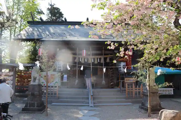 二柱神社の本殿・本堂