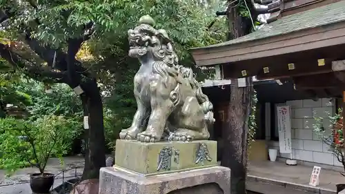 青山熊野神社の狛犬