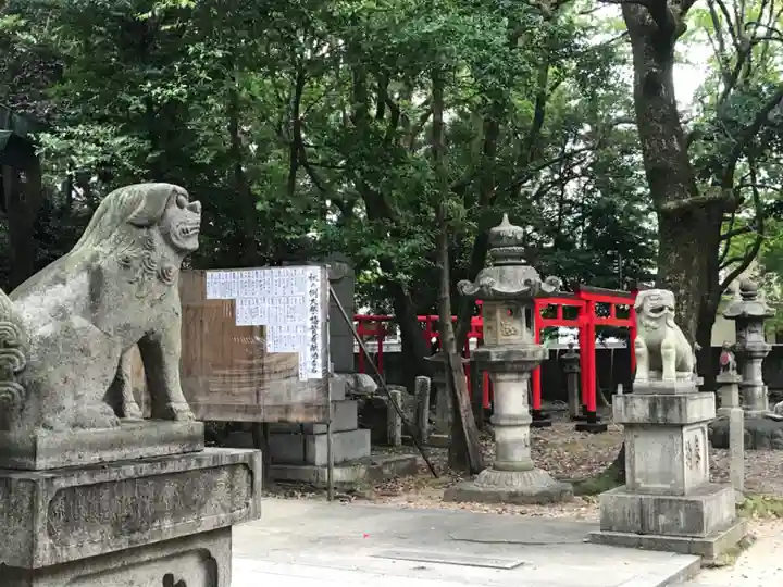 闇之森八幡社の狛犬