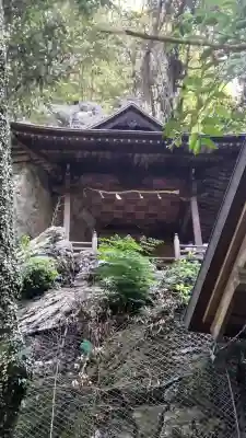 天照大神高座神社の{uncategorized: "未分類", other: "その他", undefined: "問題あり", building: "その他建物", grave: "お墓", sacred_gate: "鳥居", guardian: "狛犬", statue: "像", buddha: "仏像", history: "歴史", nature: "自然", garden: "庭園", animal: "動物", pagoda: "塔", temizu: "手水舎", mountain_gate: "山門・神門", sanctuary: "本殿・本堂", subordinate: "末社・摂社", art: "芸術", scenery: "景色", jizo: "地蔵", ema: "絵馬", goshuin: "御朱印", omikuji: "おみくじ", items: "授与品その他", amulet: "お守り", goshuincho: "御朱印帳", eats: "食事", festival: "お祭り", votive_dance: "神楽", shichigosan: "七五三参", wedding: "結婚式", experience: "体験その他", initially: "初詣", around: "周辺", anti_infection: "感染症対策"}