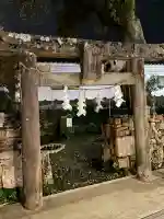 浜殿神社の{uncategorized: "未分類", other: "その他", undefined: "問題あり", building: "その他建物", grave: "お墓", sacred_gate: "鳥居", guardian: "狛犬", statue: "像", buddha: "仏像", history: "歴史", nature: "自然", garden: "庭園", animal: "動物", pagoda: "塔", temizu: "手水舎", mountain_gate: "山門・神門", sanctuary: "本殿・本堂", subordinate: "末社・摂社", art: "芸術", scenery: "景色", jizo: "地蔵", ema: "絵馬", goshuin: "御朱印", omikuji: "おみくじ", items: "授与品その他", amulet: "お守り", goshuincho: "御朱印帳", eats: "食事", festival: "お祭り", votive_dance: "神楽", shichigosan: "七五三参", wedding: "結婚式", experience: "体験その他", initially: "初詣", around: "周辺", anti_infection: "感染症対策"}