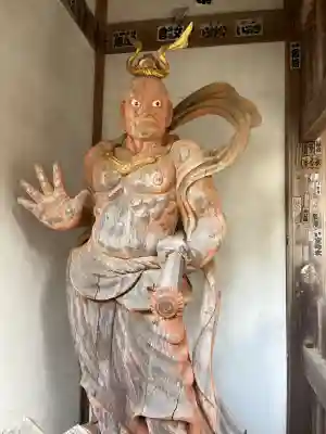 花山院菩提寺の{uncategorized: "未分類", other: "その他", undefined: "問題あり", building: "その他建物", grave: "お墓", sacred_gate: "鳥居", guardian: "狛犬", statue: "像", buddha: "仏像", history: "歴史", nature: "自然", garden: "庭園", animal: "動物", pagoda: "塔", temizu: "手水舎", mountain_gate: "山門・神門", sanctuary: "本殿・本堂", subordinate: "末社・摂社", art: "芸術", scenery: "景色", jizo: "地蔵", ema: "絵馬", goshuin: "御朱印", omikuji: "おみくじ", items: "授与品その他", amulet: "お守り", goshuincho: "御朱印帳", eats: "食事", festival: "お祭り", votive_dance: "神楽", shichigosan: "七五三参", wedding: "結婚式", experience: "体験その他", initially: "初詣", around: "周辺", anti_infection: "感染症対策"}