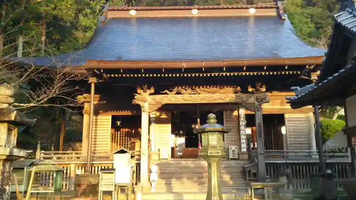 薬王寺の本殿・本堂