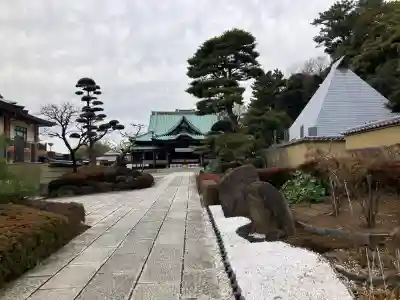 大坊本行寺の{uncategorized: "未分類", other: "その他", undefined: "問題あり", building: "その他建物", grave: "お墓", sacred_gate: "鳥居", guardian: "狛犬", statue: "像", buddha: "仏像", history: "歴史", nature: "自然", garden: "庭園", animal: "動物", pagoda: "塔", temizu: "手水舎", mountain_gate: "山門・神門", sanctuary: "本殿・本堂", subordinate: "末社・摂社", art: "芸術", scenery: "景色", jizo: "地蔵", ema: "絵馬", goshuin: "御朱印", omikuji: "おみくじ", items: "授与品その他", amulet: "お守り", goshuincho: "御朱印帳", eats: "食事", festival: "お祭り", votive_dance: "神楽", shichigosan: "七五三参", wedding: "結婚式", experience: "体験その他", initially: "初詣", around: "周辺", anti_infection: "感染症対策"}