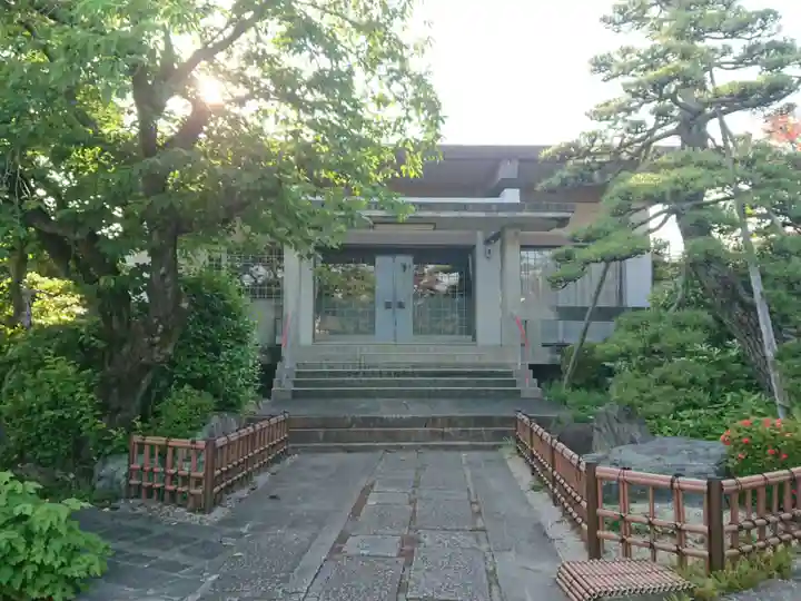 観音寺の本殿・本堂