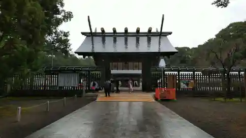 宮崎神宮の山門・神門