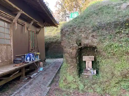 熊野神社の末社