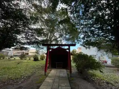 ニ木神社の{uncategorized: "未分類", other: "その他", undefined: "問題あり", building: "その他建物", grave: "お墓", sacred_gate: "鳥居", guardian: "狛犬", statue: "像", buddha: "仏像", history: "歴史", nature: "自然", garden: "庭園", animal: "動物", pagoda: "塔", temizu: "手水舎", mountain_gate: "山門・神門", sanctuary: "本殿・本堂", subordinate: "末社・摂社", art: "芸術", scenery: "景色", jizo: "地蔵", ema: "絵馬", goshuin: "御朱印", omikuji: "おみくじ", items: "授与品その他", amulet: "お守り", goshuincho: "御朱印帳", eats: "食事", festival: "お祭り", votive_dance: "神楽", shichigosan: "七五三参", wedding: "結婚式", experience: "体験その他", initially: "初詣", around: "周辺", anti_infection: "感染症対策"}