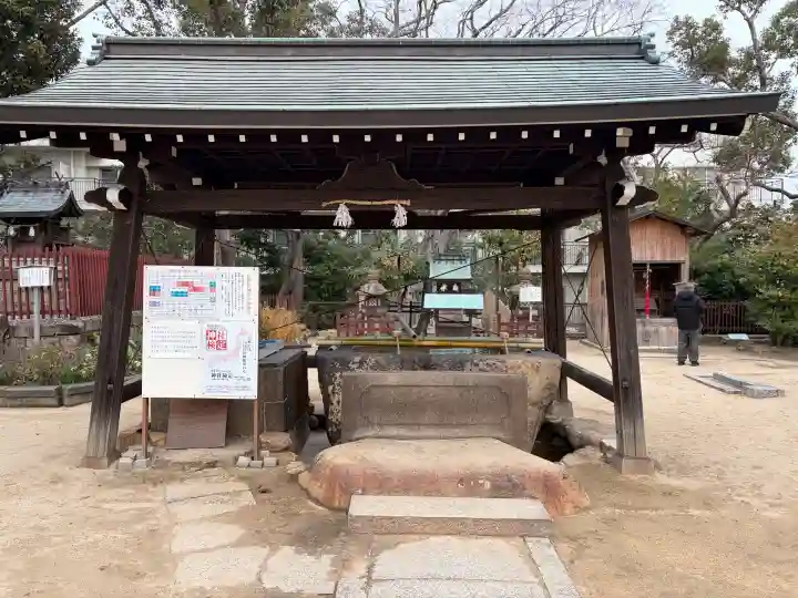 敏馬神社の{uncategorized: "未分類", other: "その他", undefined: "問題あり", building: "その他建物", grave: "お墓", sacred_gate: "鳥居", guardian: "狛犬", statue: "像", buddha: "仏像", history: "歴史", nature: "自然", garden: "庭園", animal: "動物", pagoda: "塔", temizu: "手水舎", mountain_gate: "山門・神門", sanctuary: "本殿・本堂", subordinate: "末社・摂社", art: "芸術", scenery: "景色", jizo: "地蔵", ema: "絵馬", goshuin: "御朱印", omikuji: "おみくじ", items: "授与品その他", amulet: "お守り", goshuincho: "御朱印帳", eats: "食事", festival: "お祭り", votive_dance: "神楽", shichigosan: "七五三参", wedding: "結婚式", experience: "体験その他", initially: "初詣", around: "周辺", anti_infection: "感染症対策"}