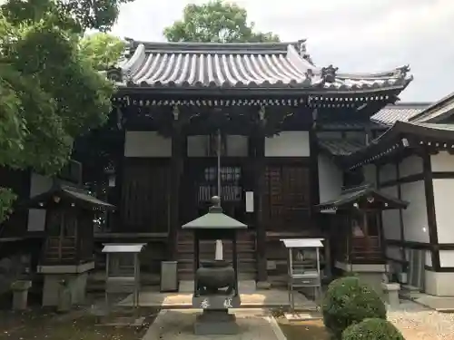 長法寺の本殿・本堂