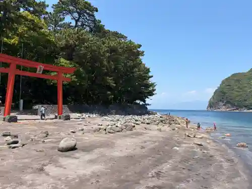 諸口神社の{uncategorized: "未分類", other: "その他", undefined: "問題あり", building: "その他建物", grave: "お墓", sacred_gate: "鳥居", guardian: "狛犬", statue: "像", buddha: "仏像", history: "歴史", nature: "自然", garden: "庭園", animal: "動物", pagoda: "塔", temizu: "手水舎", mountain_gate: "山門・神門", sanctuary: "本殿・本堂", subordinate: "末社・摂社", art: "芸術", scenery: "景色", jizo: "地蔵", ema: "絵馬", goshuin: "御朱印", omikuji: "おみくじ", items: "授与品その他", amulet: "お守り", goshuincho: "御朱印帳", eats: "食事", festival: "お祭り", votive_dance: "神楽", shichigosan: "七五三参", wedding: "結婚式", experience: "体験その他", initially: "初詣", around: "周辺", anti_infection: "感染症対策"}