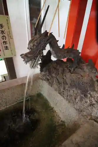 馬橋稲荷神社の手水舎