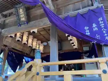 白山神社の本殿・本堂