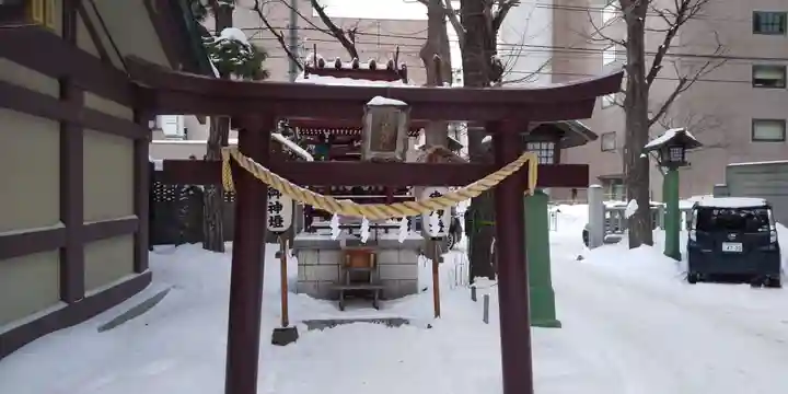 三吉神社の末社・摂社